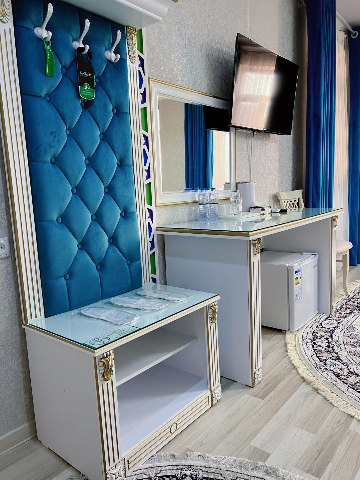 Hotel Diplomat Premium Samarkand Esterno foto
