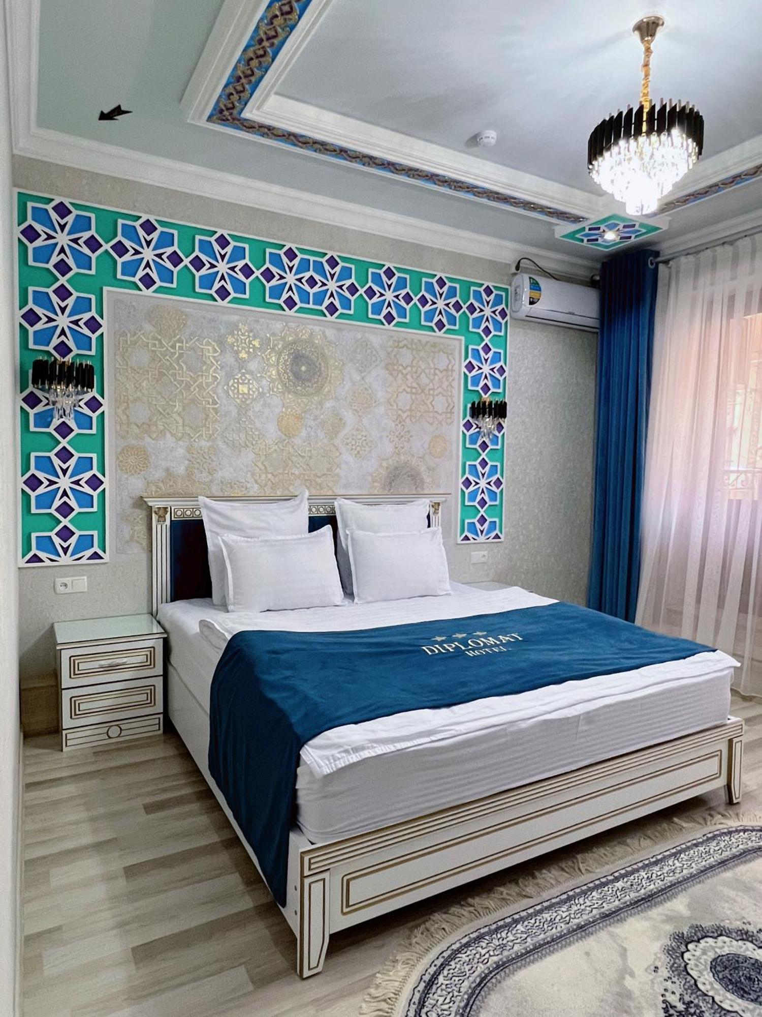 Hotel Diplomat Premium Samarkand Esterno foto